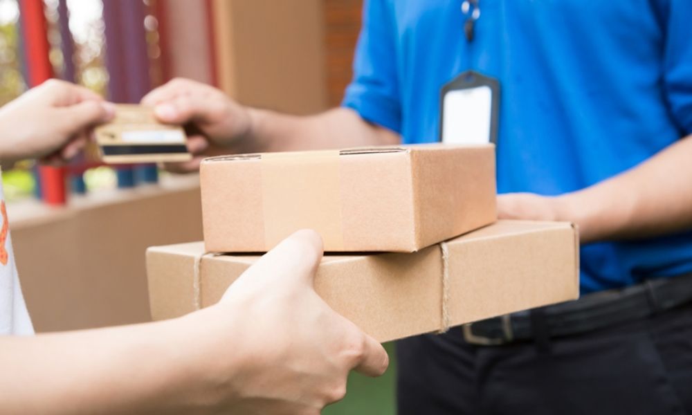 Sử dụng dịch vụ ship hàng COD có an toàn không?