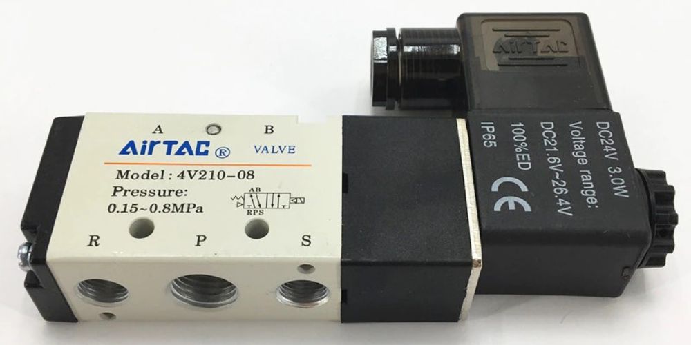 Van Dien Tu Khi Nen Airtac 4v210 08 06 Dc24v (2)