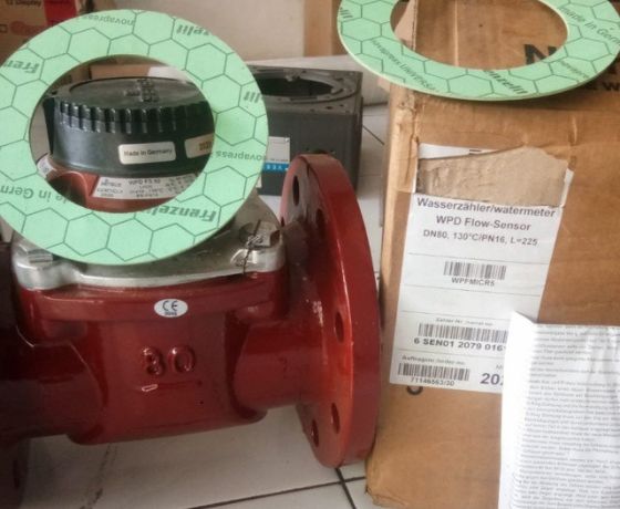 đồng hồ nước nóng