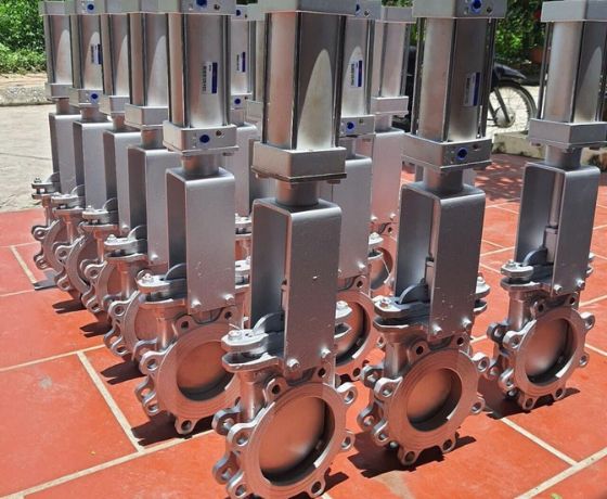 Van điều khiển tự động