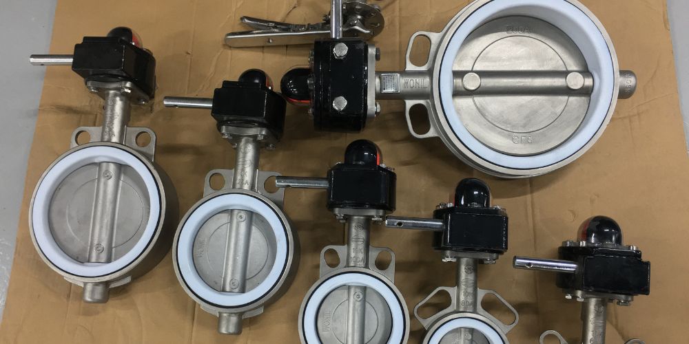 van bướm inox 304