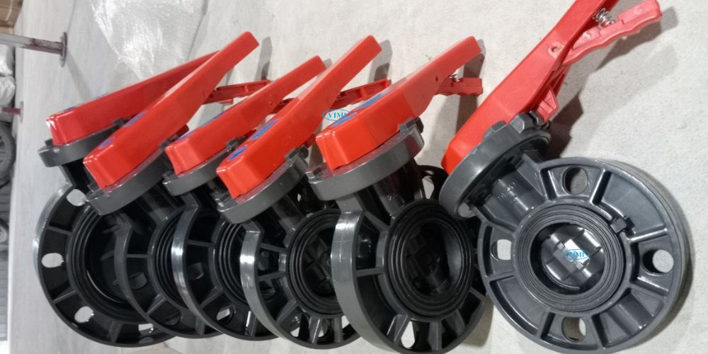 van bướm nhựa tay gạt