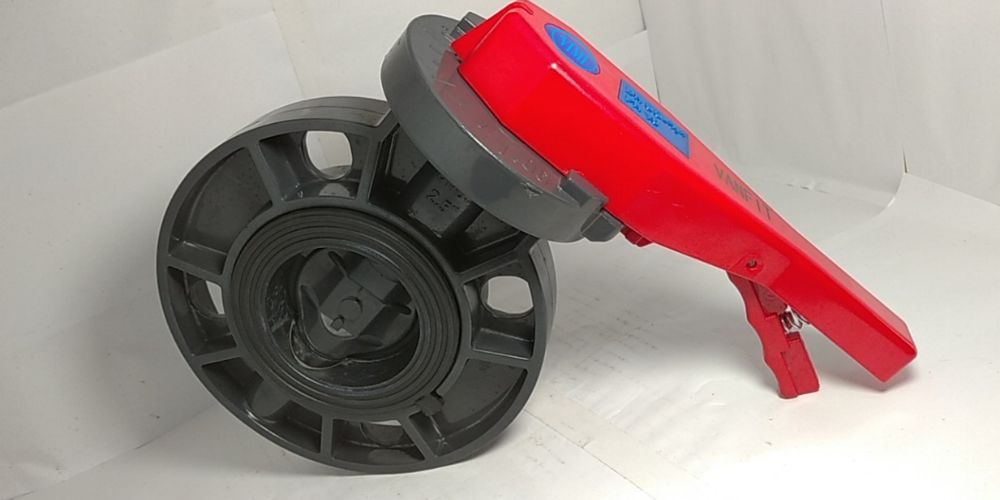 van bướm nhựa tay gạt