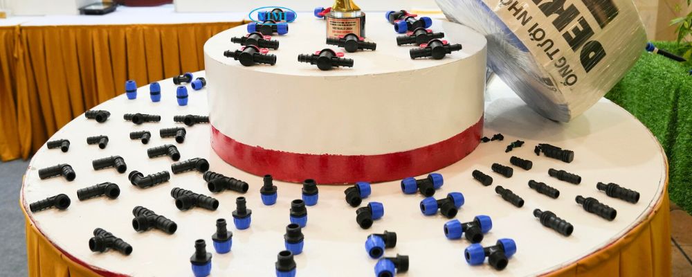 phụ kiện tưới nhỏ giọt dekko là gì