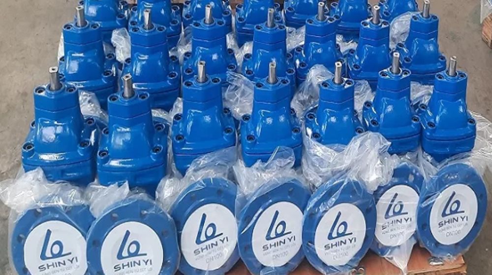 van cổng gang tại Việt Nam