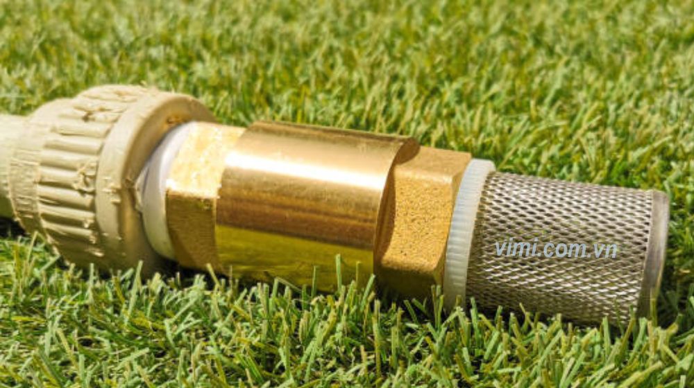 lưu ý lắp đặt rọ bơm nối ren