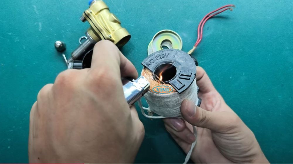 thay thế cuộn coil van điện từ