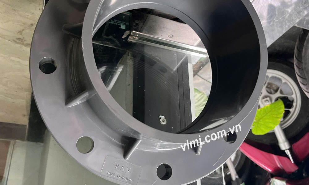 hình dáng của mặt bích pvc 200