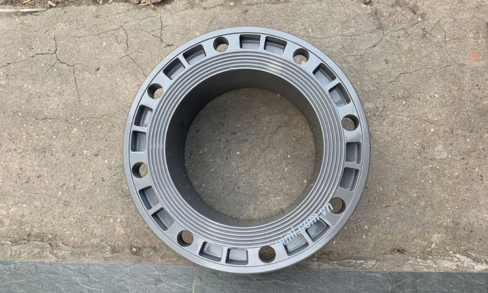 số lỗ bulong trên mặt bích pvc 225