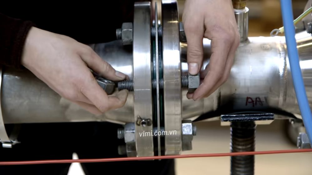 ưu điểm của neck weld flange